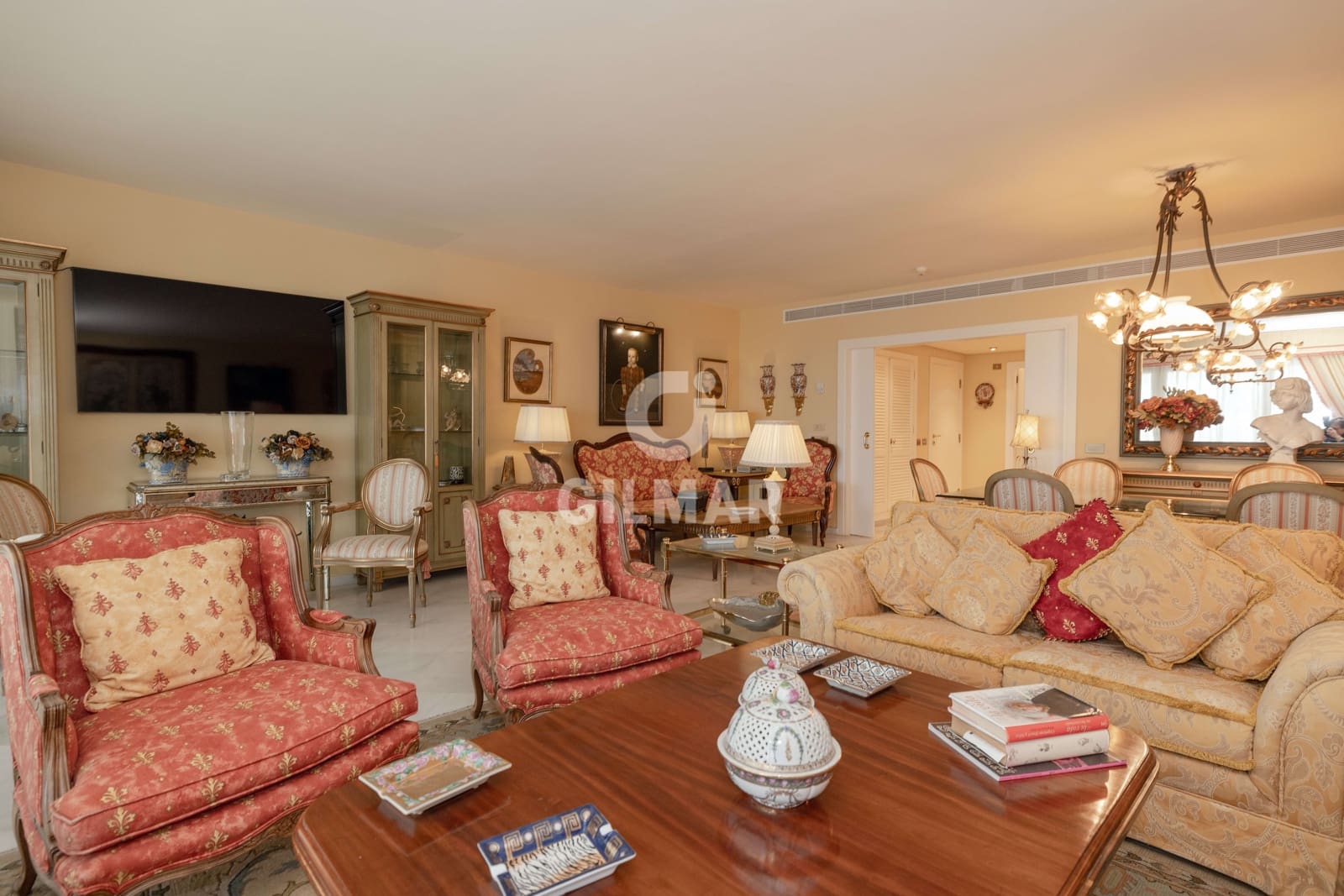 3 sypialnia Mieszkanie na sprzedaż w Puerto Banus z basenem garażem - 4 150 000 € (Ref: 9777256)