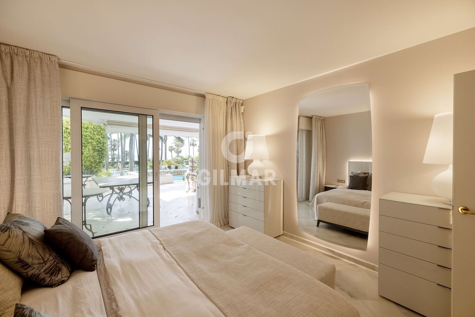 3 sypialnia Mieszkanie na sprzedaż w Puerto Banus z basenem garażem - 4 150 000 € (Ref: 9777256)