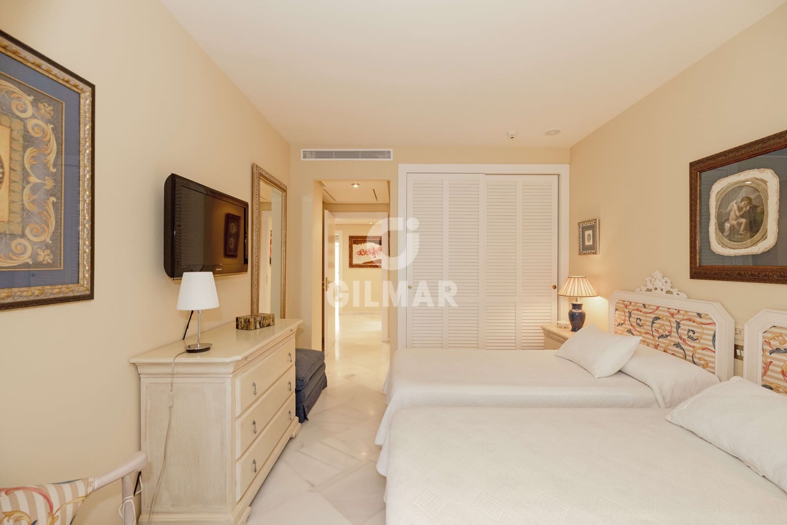 3 sypialnia Mieszkanie na sprzedaż w Puerto Banus z basenem garażem - 4 150 000 € (Ref: 9777256)