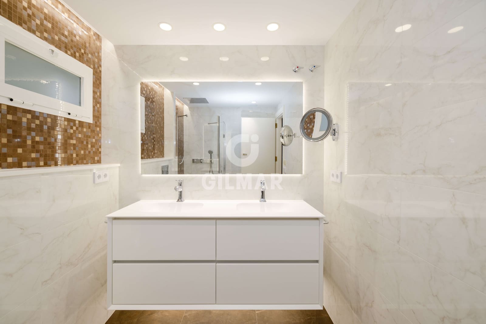 3 sypialnia Mieszkanie na sprzedaż w Puerto Banus z basenem garażem - 4 150 000 € (Ref: 9777256)