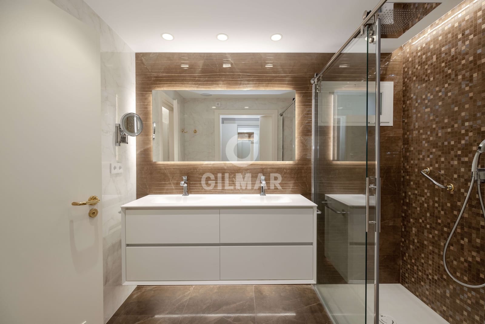 3 sypialnia Mieszkanie na sprzedaż w Puerto Banus z basenem garażem - 4 150 000 € (Ref: 9777256)