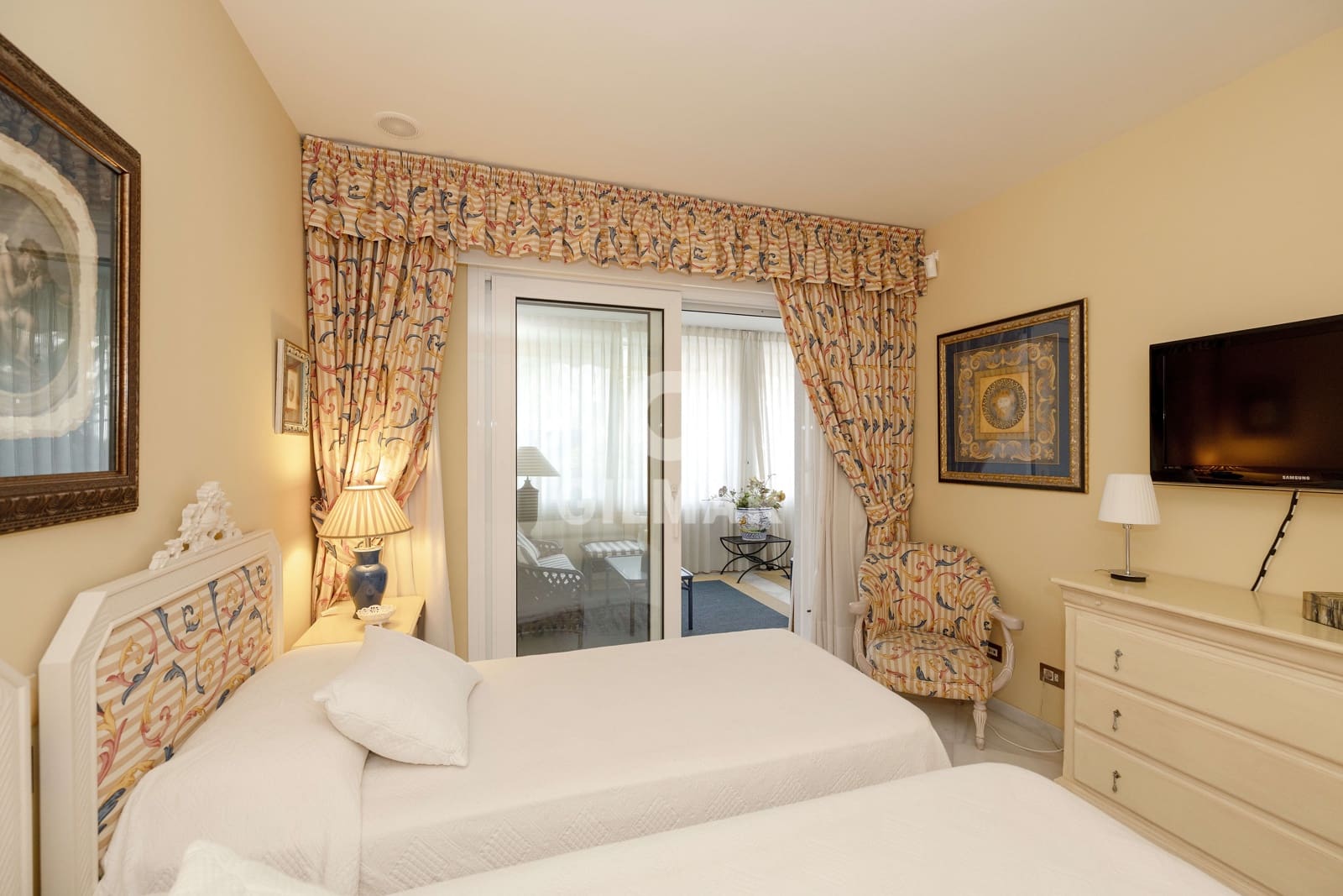 3 sypialnia Mieszkanie na sprzedaż w Puerto Banus z basenem garażem - 4 150 000 € (Ref: 9777256)