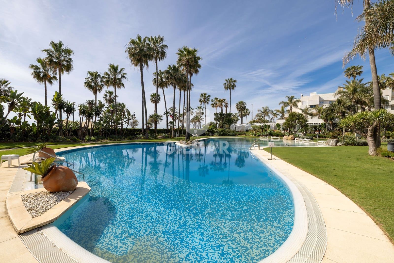 3 sypialnia Mieszkanie na sprzedaż w Puerto Banus z basenem garażem - 4 150 000 € (Ref: 9777256)