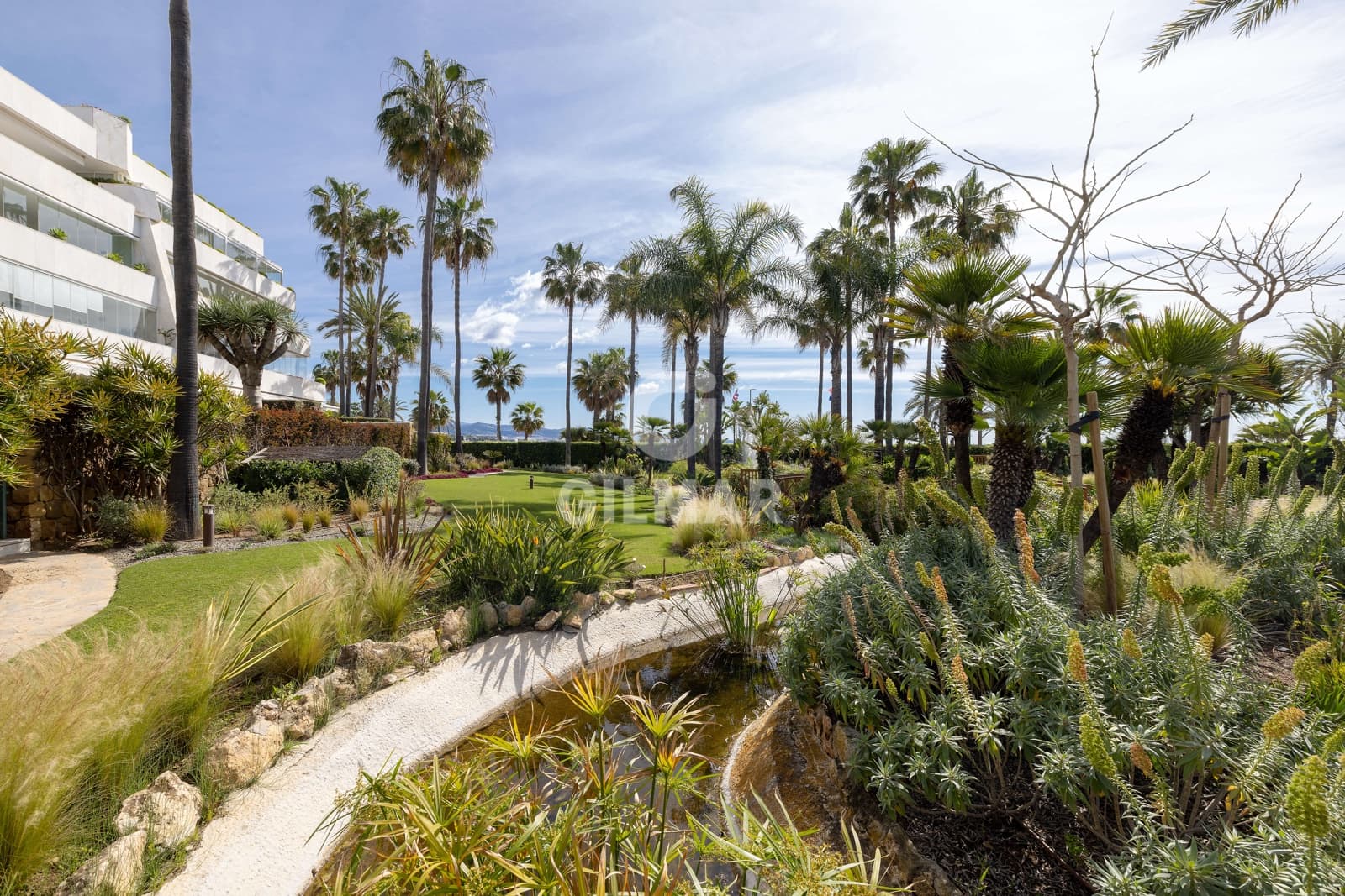 3 sypialnia Mieszkanie na sprzedaż w Puerto Banus z basenem garażem - 4 150 000 € (Ref: 9777256)