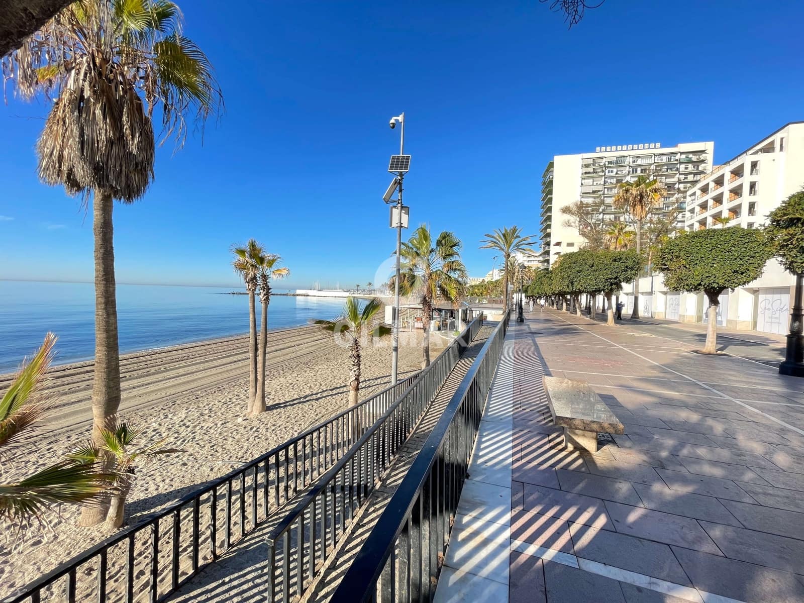 4 sypialnia Mieszkanie na sprzedaż w Marbella z basenem garażem - 745 000 € (Ref: 9778900)