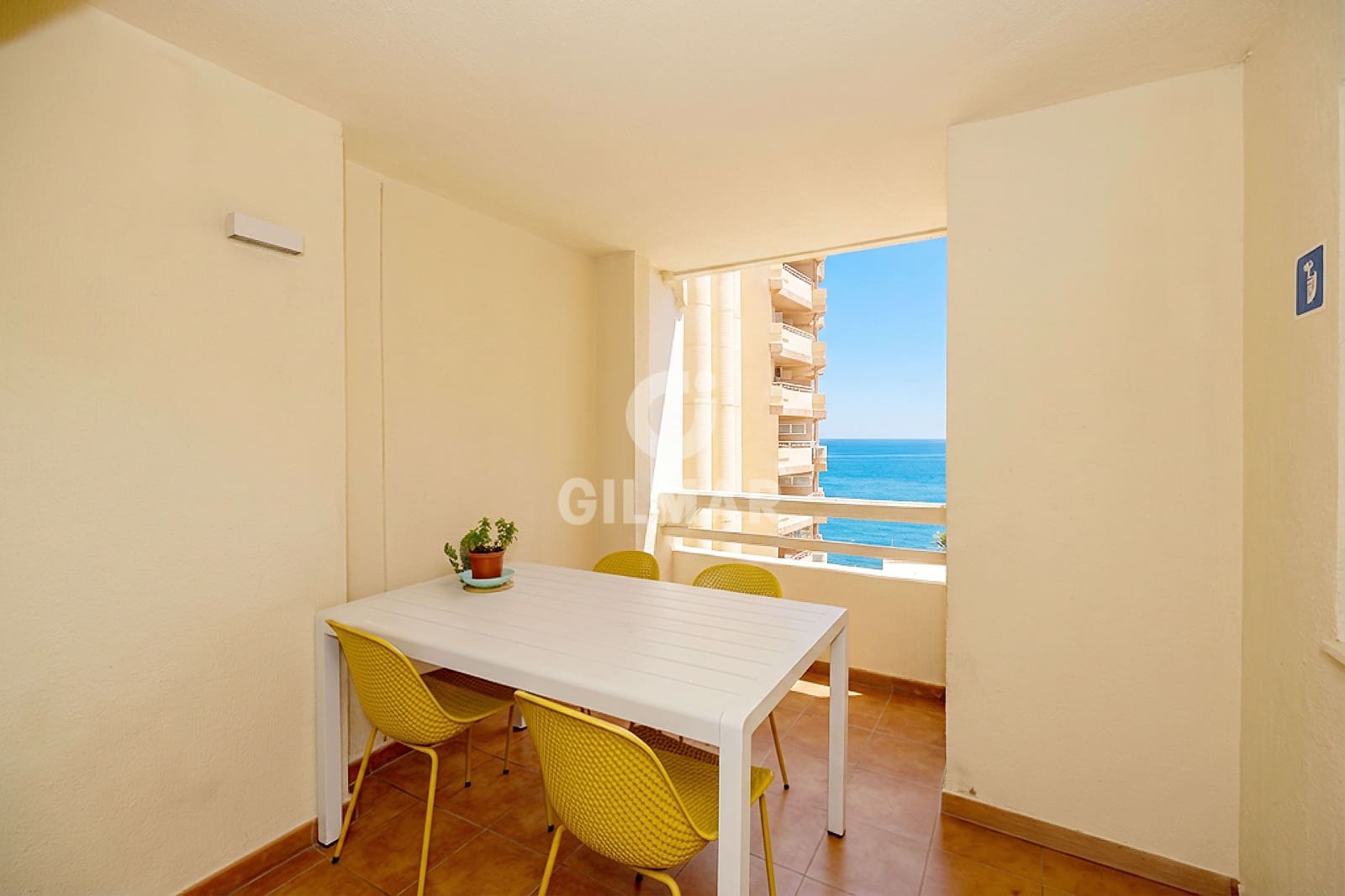 4 sypialnia Mieszkanie na sprzedaż w Marbella z basenem garażem - 745 000 € (Ref: 9778900)