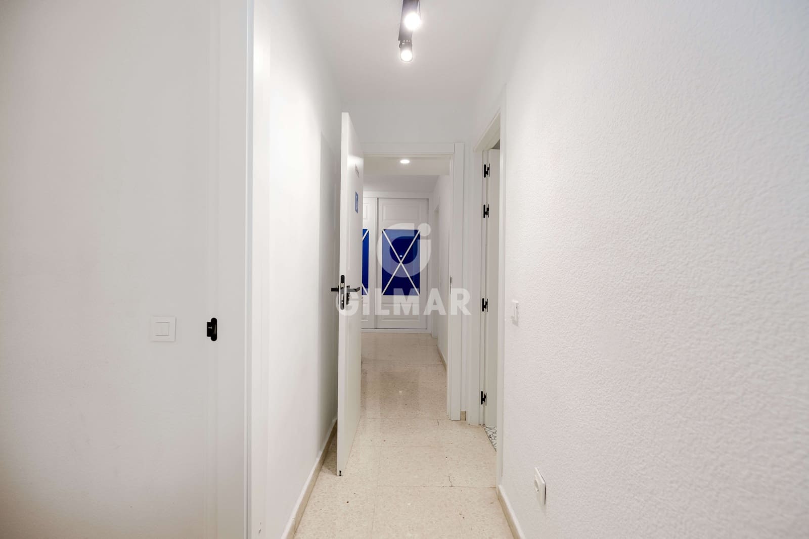 4 sypialnia Mieszkanie na sprzedaż w Marbella z basenem garażem - 745 000 € (Ref: 9778900)
