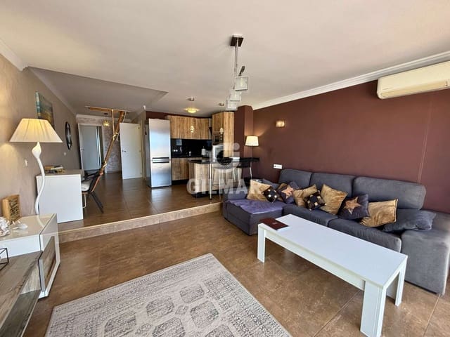 2 makuuhuone Kattohuoneisto myytävänä paikassa Torviscas, Adeje - 345 000 € (Ref: 9779088)