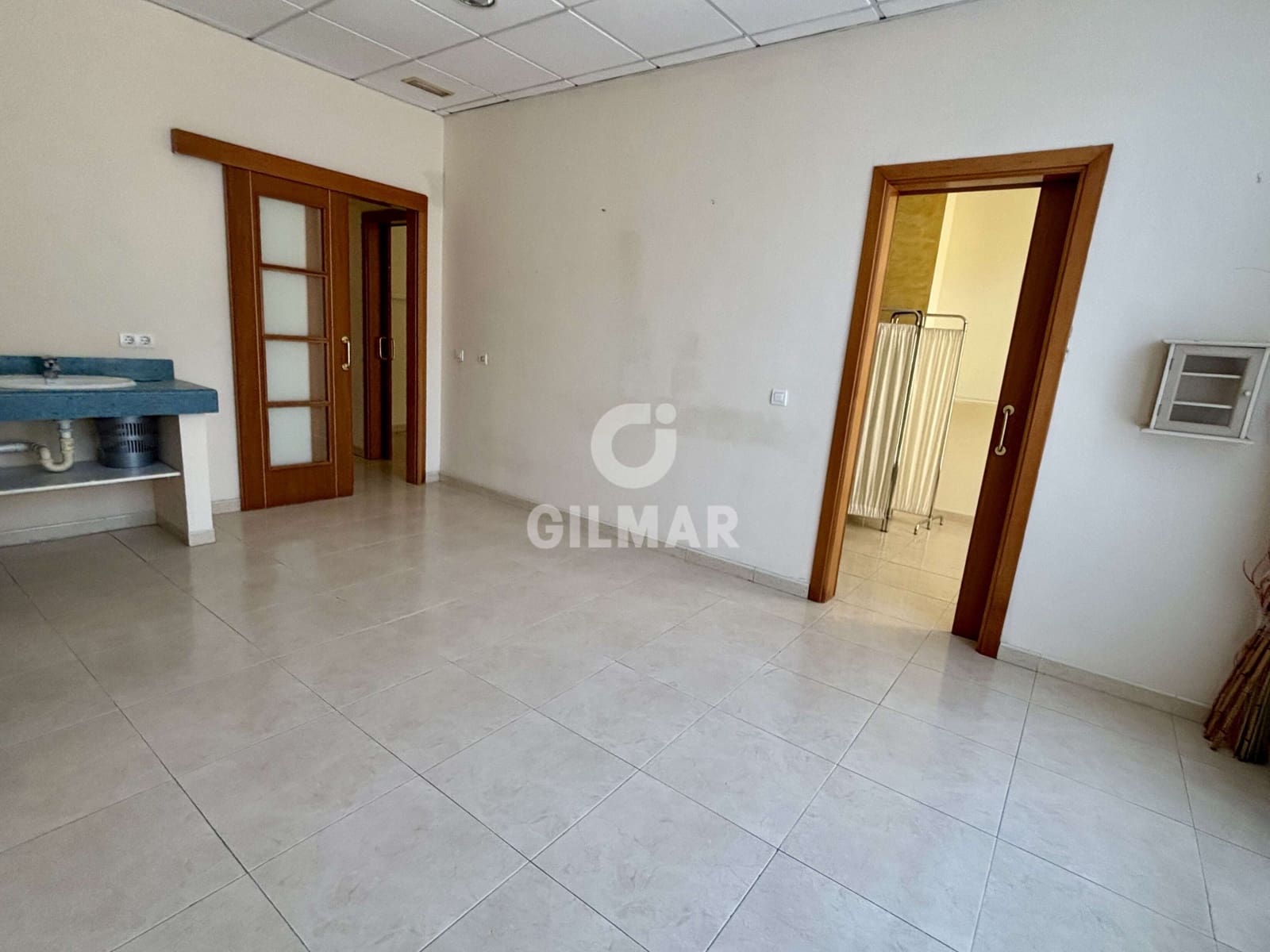 Comercial para venda em Adeje - 400 000 € (Ref: 9779168)