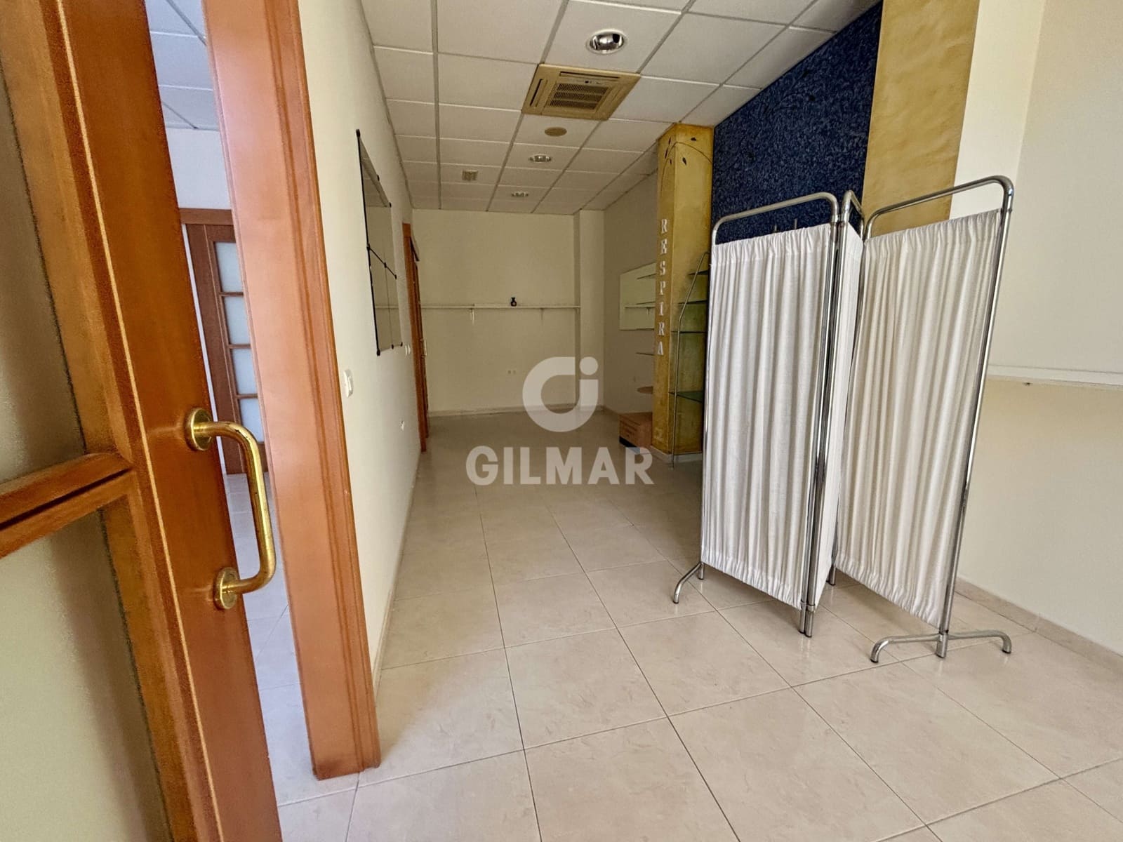 Comercial para venda em Adeje - 400 000 € (Ref: 9779168)