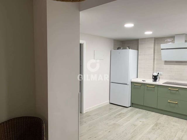 2 slaapkamer Flat te koop in Zahara de los Atunes, Barbate met zwembad - € 439.000 (Ref: 9779169)