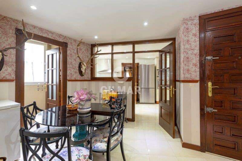 4 makuuhuone Asunto myytävänä paikassa Jerez de la Frontera mukana 
autotalli - 675 000 € (Ref: 9779170)