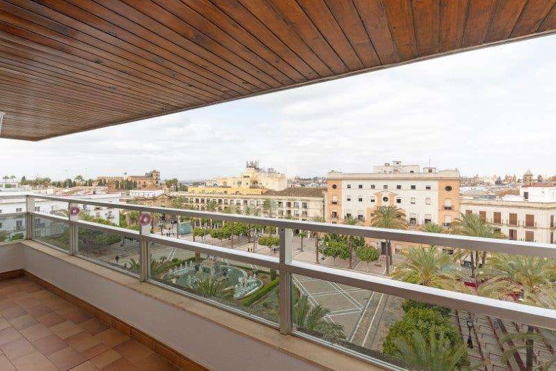 4 makuuhuone Asunto myytävänä paikassa Jerez de la Frontera mukana 
autotalli - 675 000 € (Ref: 9779170)