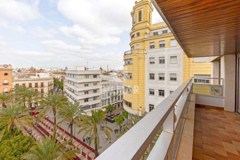 4 makuuhuone Asunto myytävänä paikassa Jerez de la Frontera mukana 
autotalli - 675 000 € (Ref: 9779170)