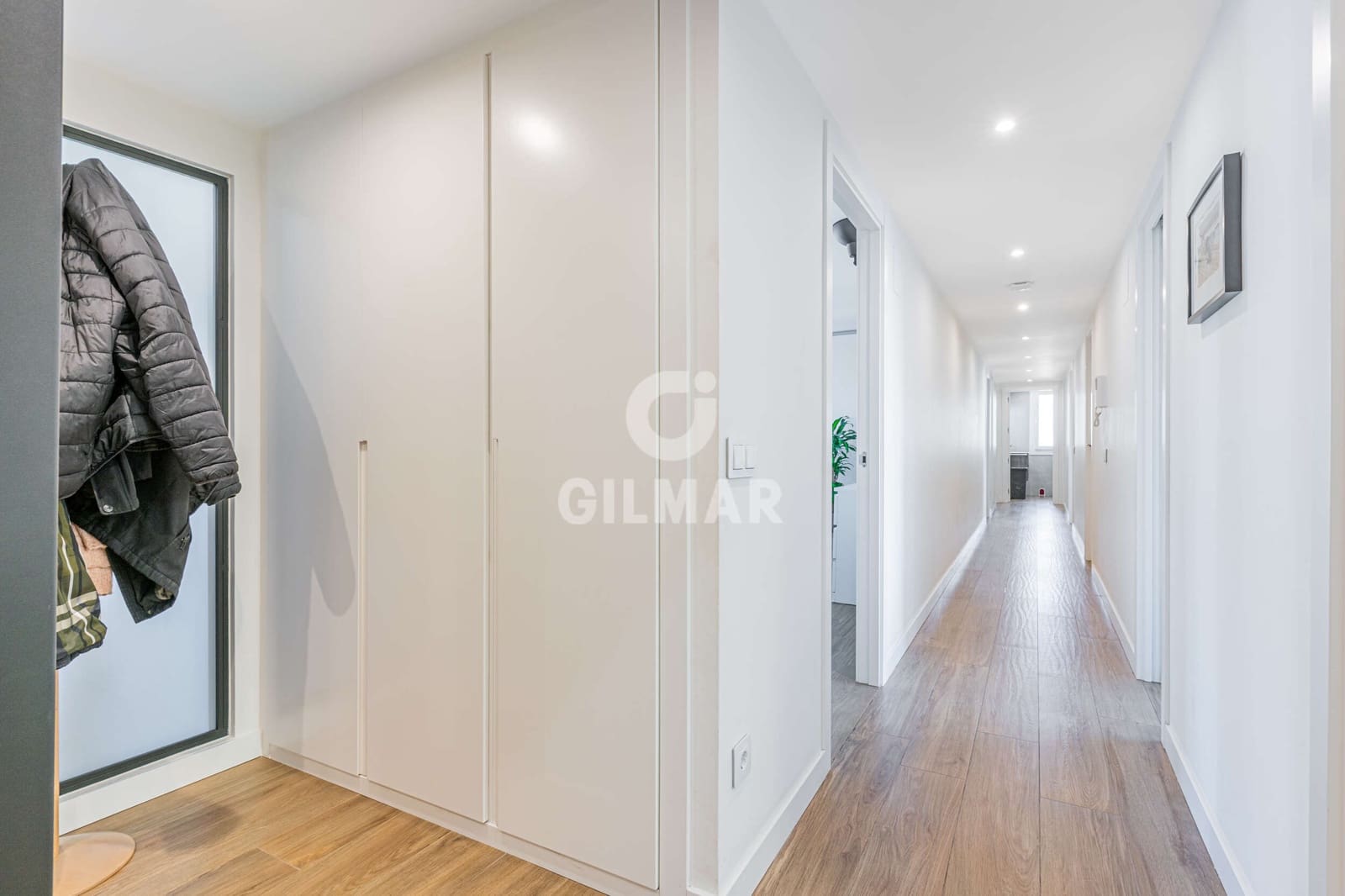 5 bedroom Flat for sale in Madrid city with pool garage - € 1,330,000 (Ref: 9782170)