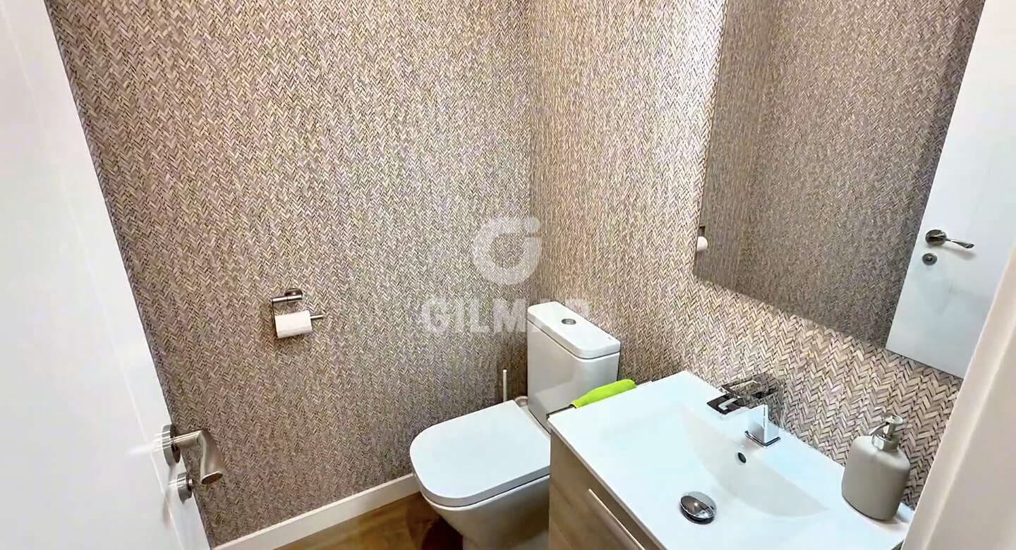 5 bedroom Flat for sale in Madrid city with pool garage - € 1,330,000 (Ref: 9782170)