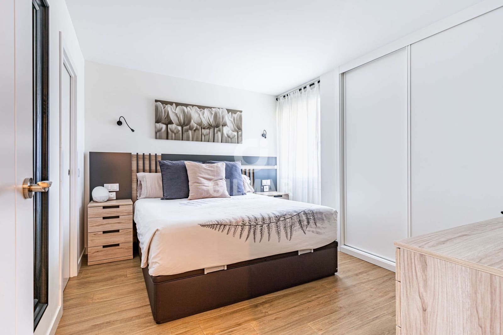 5 bedroom Flat for sale in Madrid city with pool garage - € 1,330,000 (Ref: 9782170)