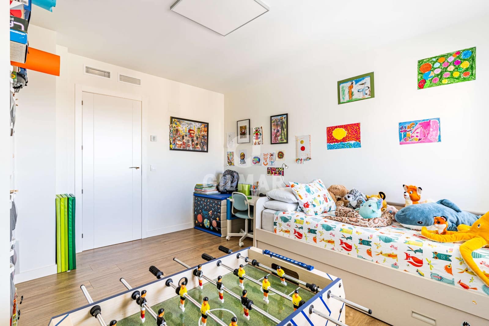 5 bedroom Flat for sale in Madrid city with pool garage - € 1,330,000 (Ref: 9782170)