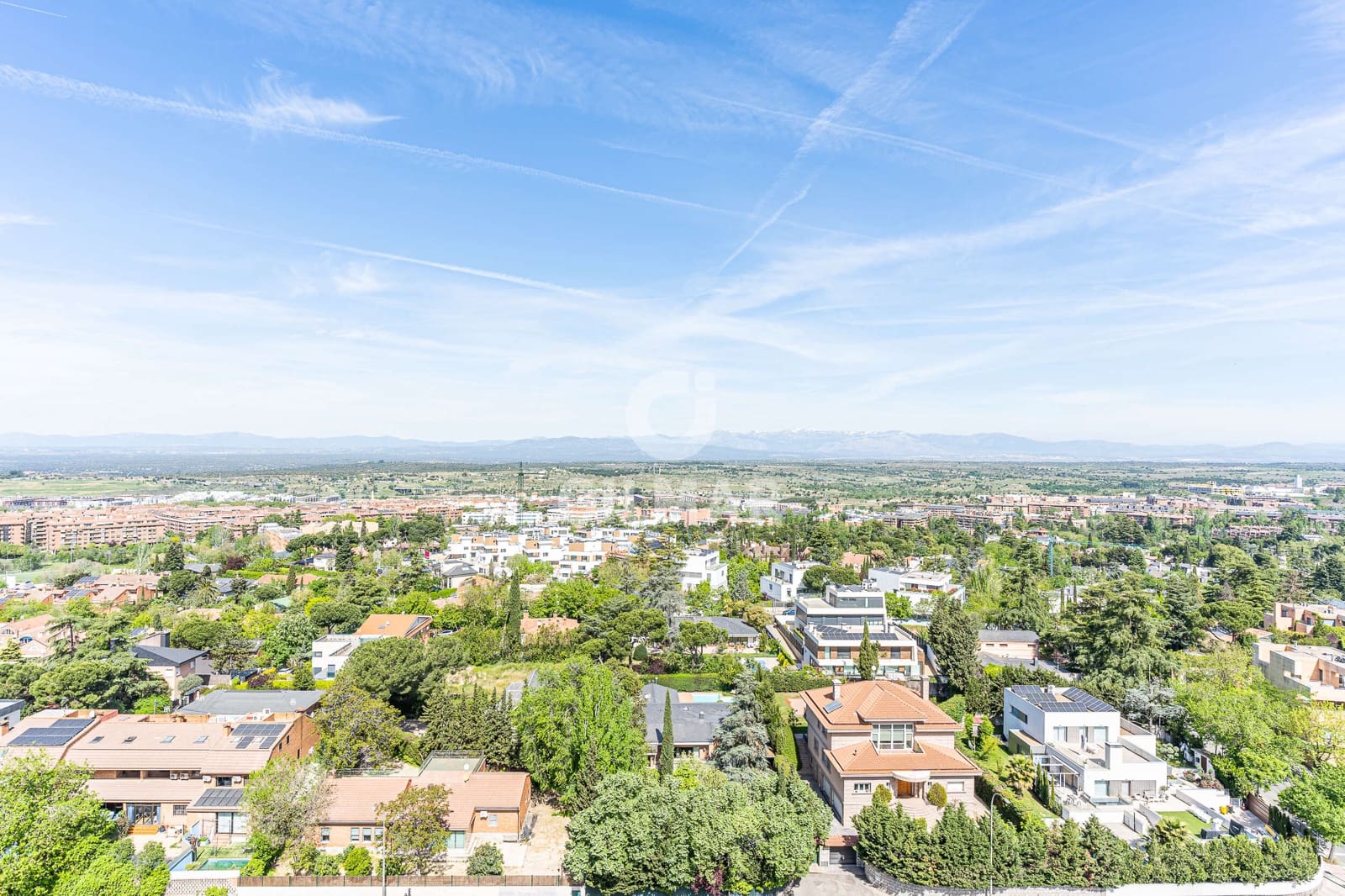 5 bedroom Flat for sale in Madrid city with pool garage - € 1,330,000 (Ref: 9782170)