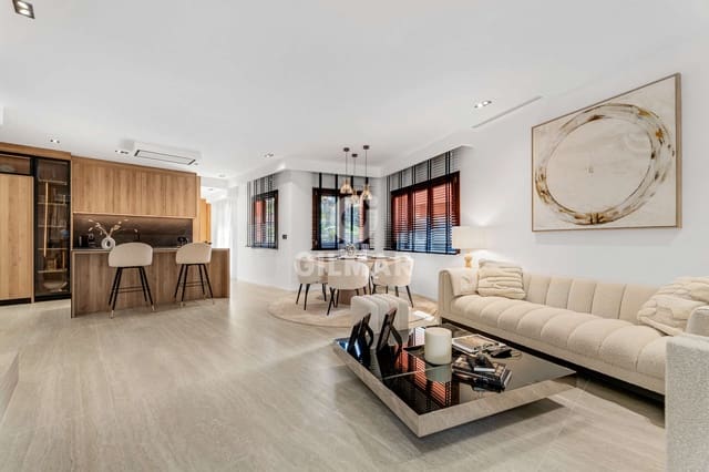 3 slaapkamer Flat te koop in Guadalmansa, Estepona met zwembad garage - € 1.525.000 (Ref: 9784526)