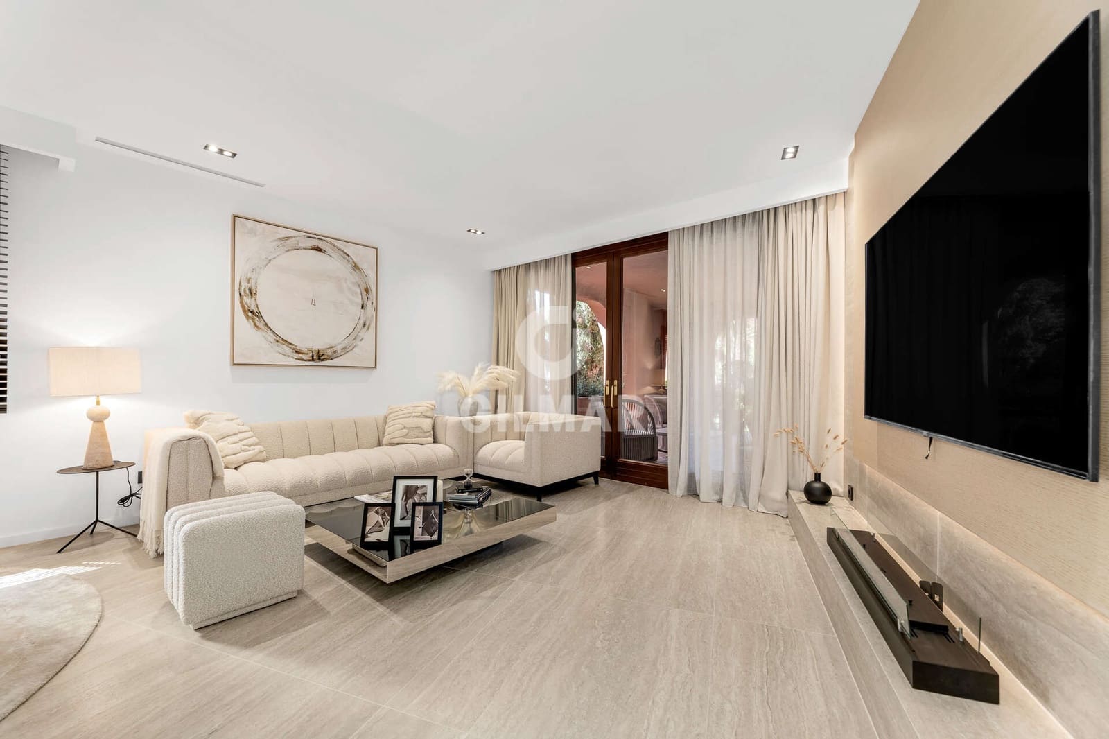 3 slaapkamer Flat te koop in Estepona met zwembad garage - € 1.525.000 (Ref: 9784526)