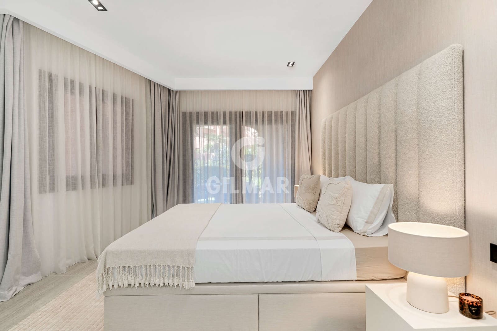 3 slaapkamer Flat te koop in Estepona met zwembad garage - € 1.525.000 (Ref: 9784526)