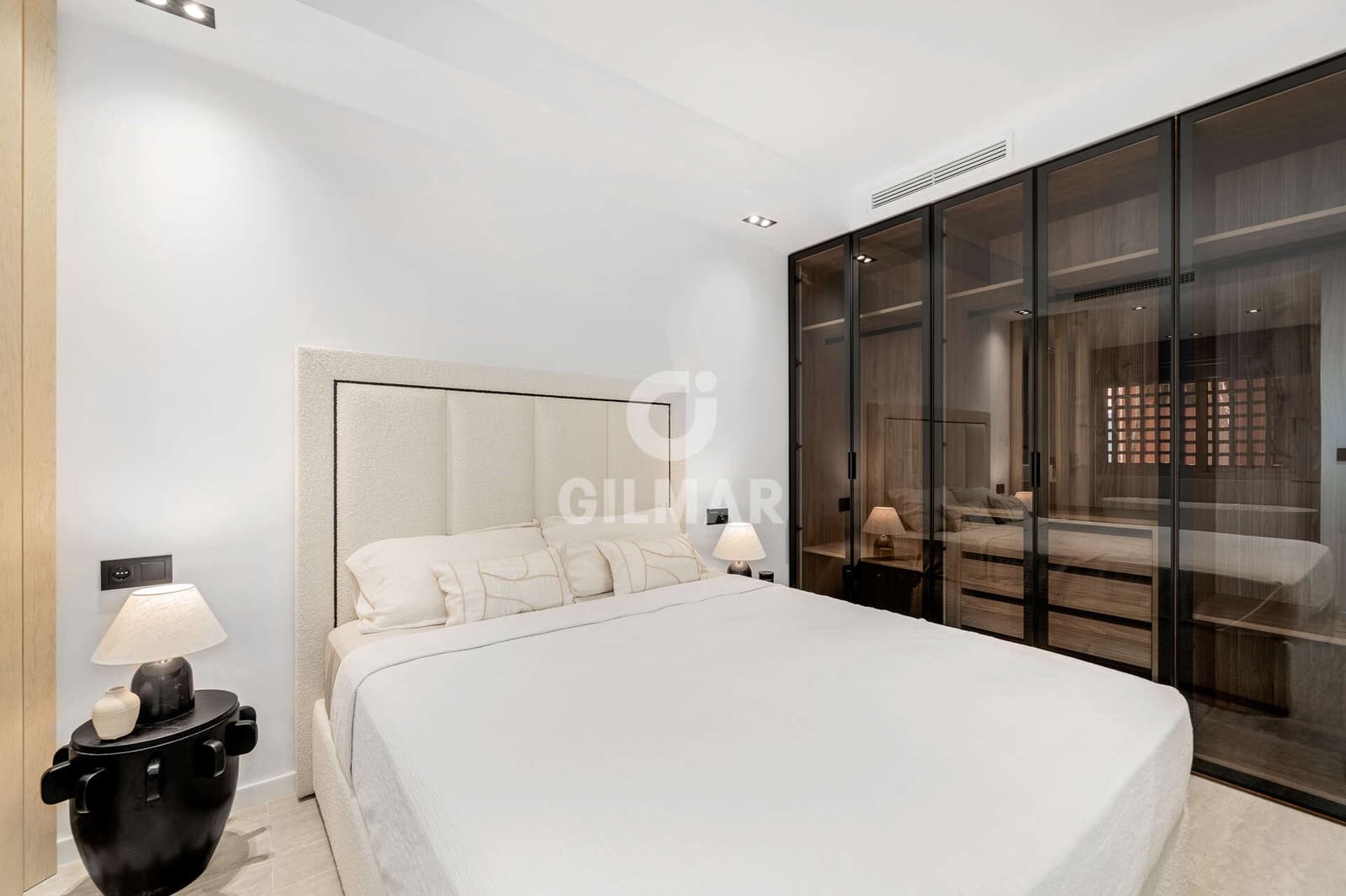 3 slaapkamer Flat te koop in Estepona met zwembad garage - € 1.525.000 (Ref: 9784526)