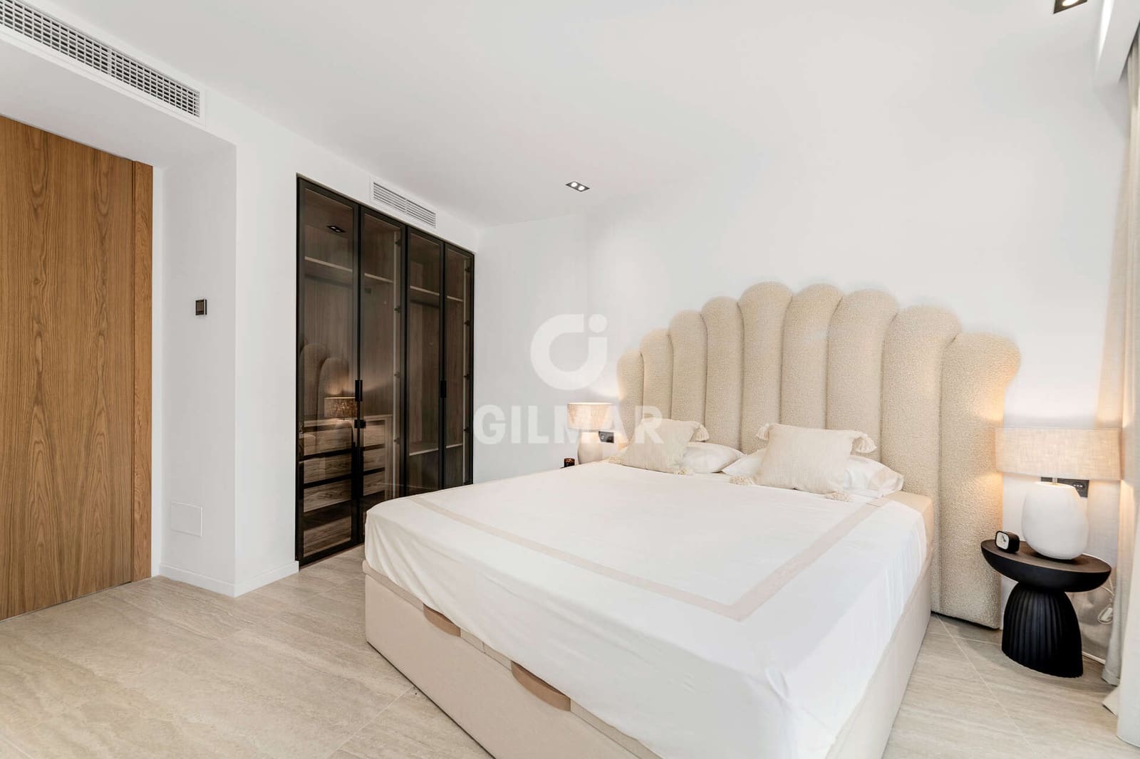 3 slaapkamer Flat te koop in Estepona met zwembad garage - € 1.525.000 (Ref: 9784526)