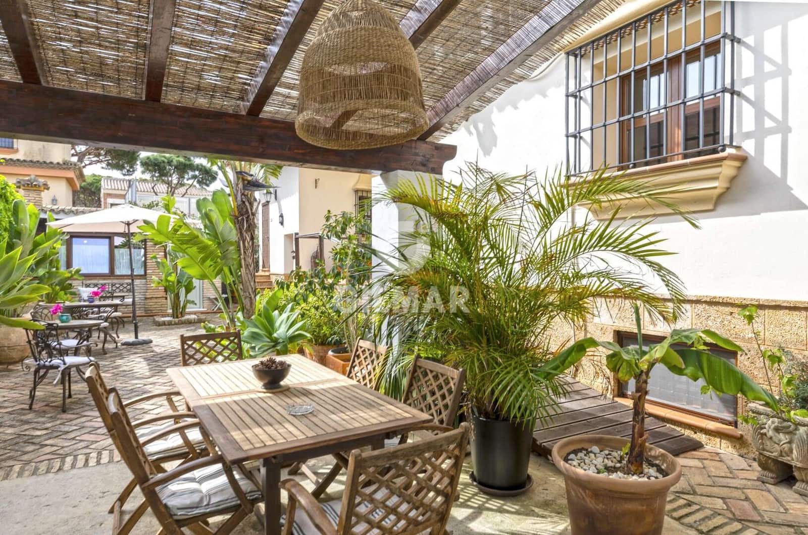 Hotel para venda em La Barrosa - 2 500 000 € (Ref: 9784527)