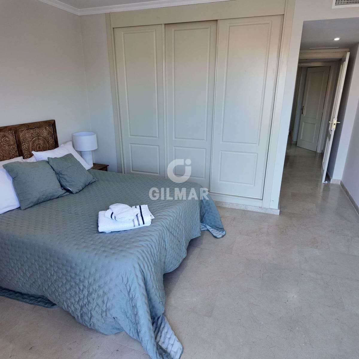 3 soverom Penthouse til salgs i Sotogrande med svømmebasseng garasje - € 720 000 (Ref: 9787904)