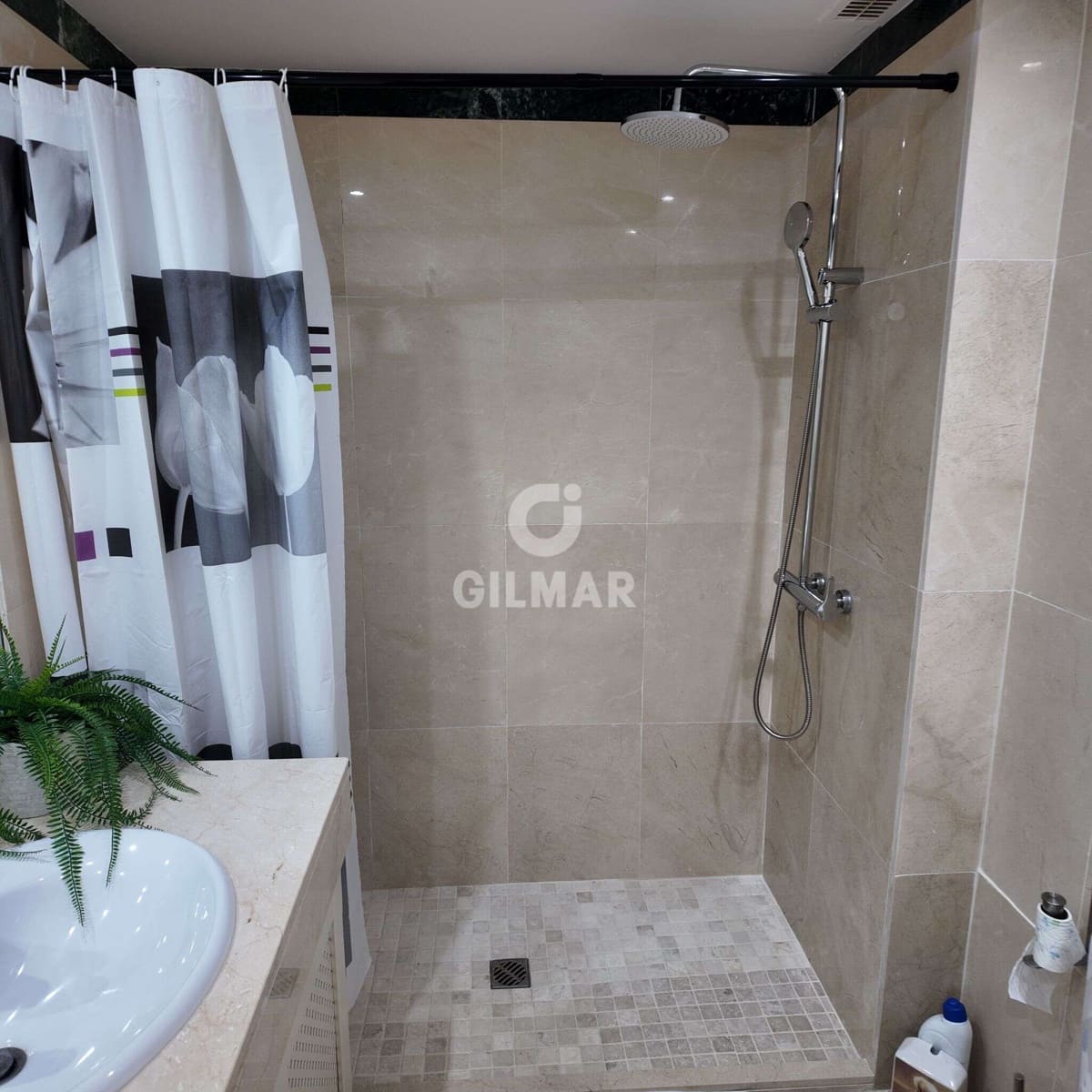 3 soverom Penthouse til salgs i Sotogrande med svømmebasseng garasje - € 720 000 (Ref: 9787904)