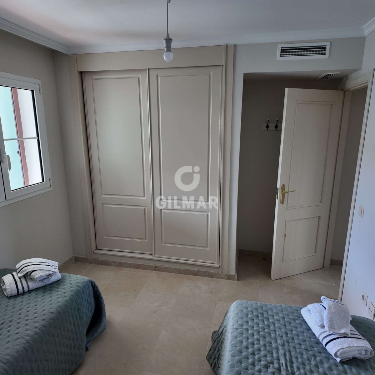 3 soverom Penthouse til salgs i Sotogrande med svømmebasseng garasje - € 720 000 (Ref: 9787904)