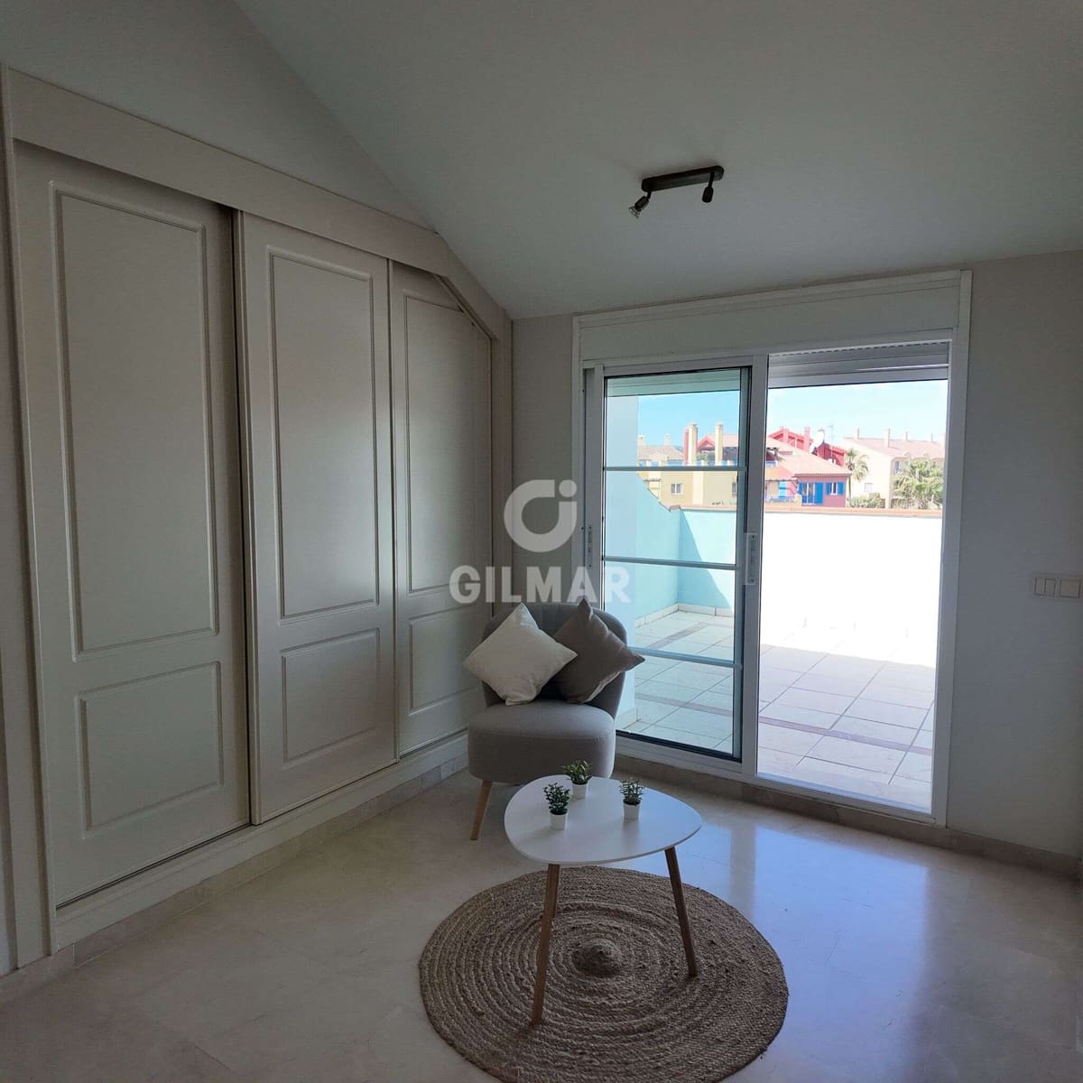 3 soverom Penthouse til salgs i Sotogrande med svømmebasseng garasje - € 720 000 (Ref: 9787904)