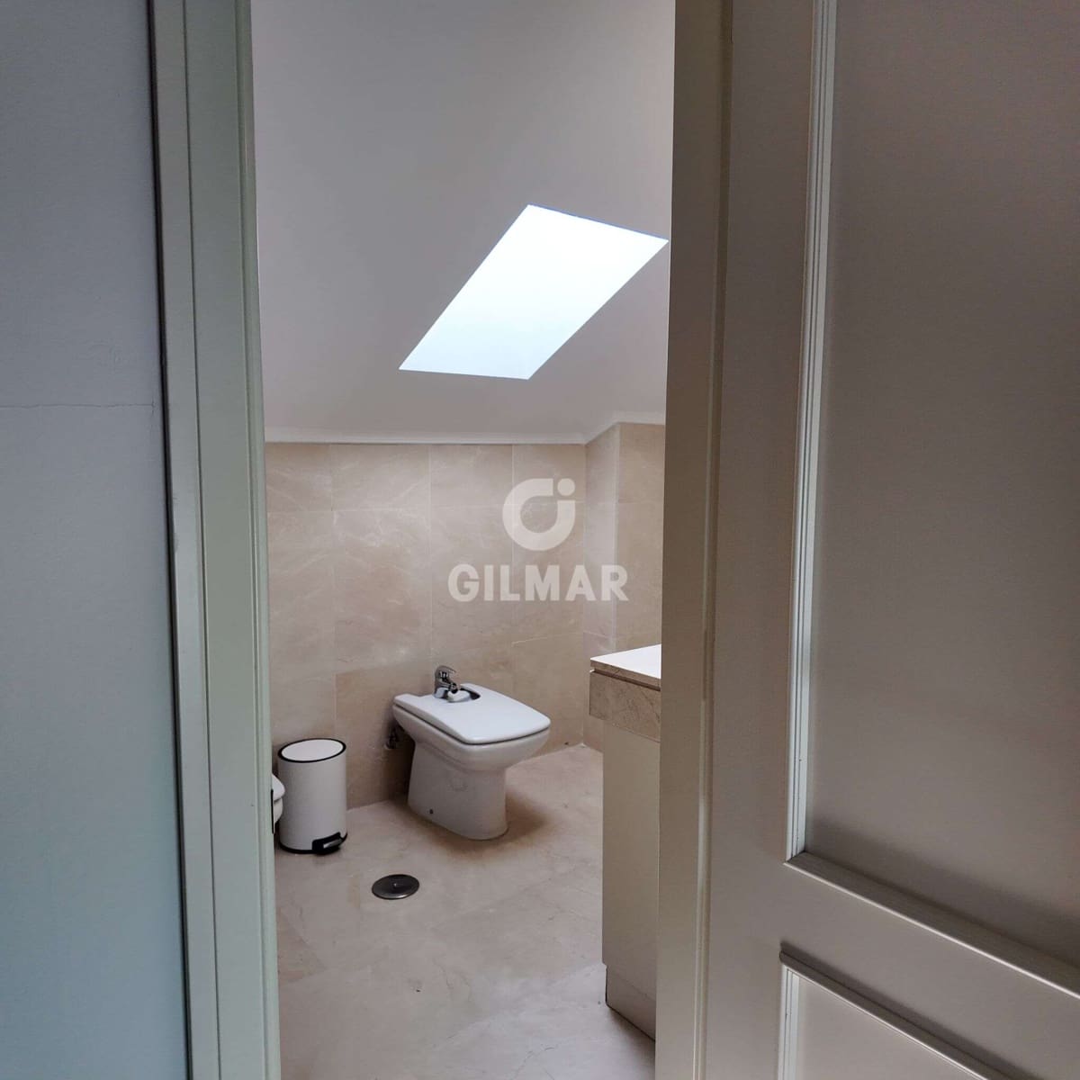 3 soverom Penthouse til salgs i Sotogrande med svømmebasseng garasje - € 720 000 (Ref: 9787904)