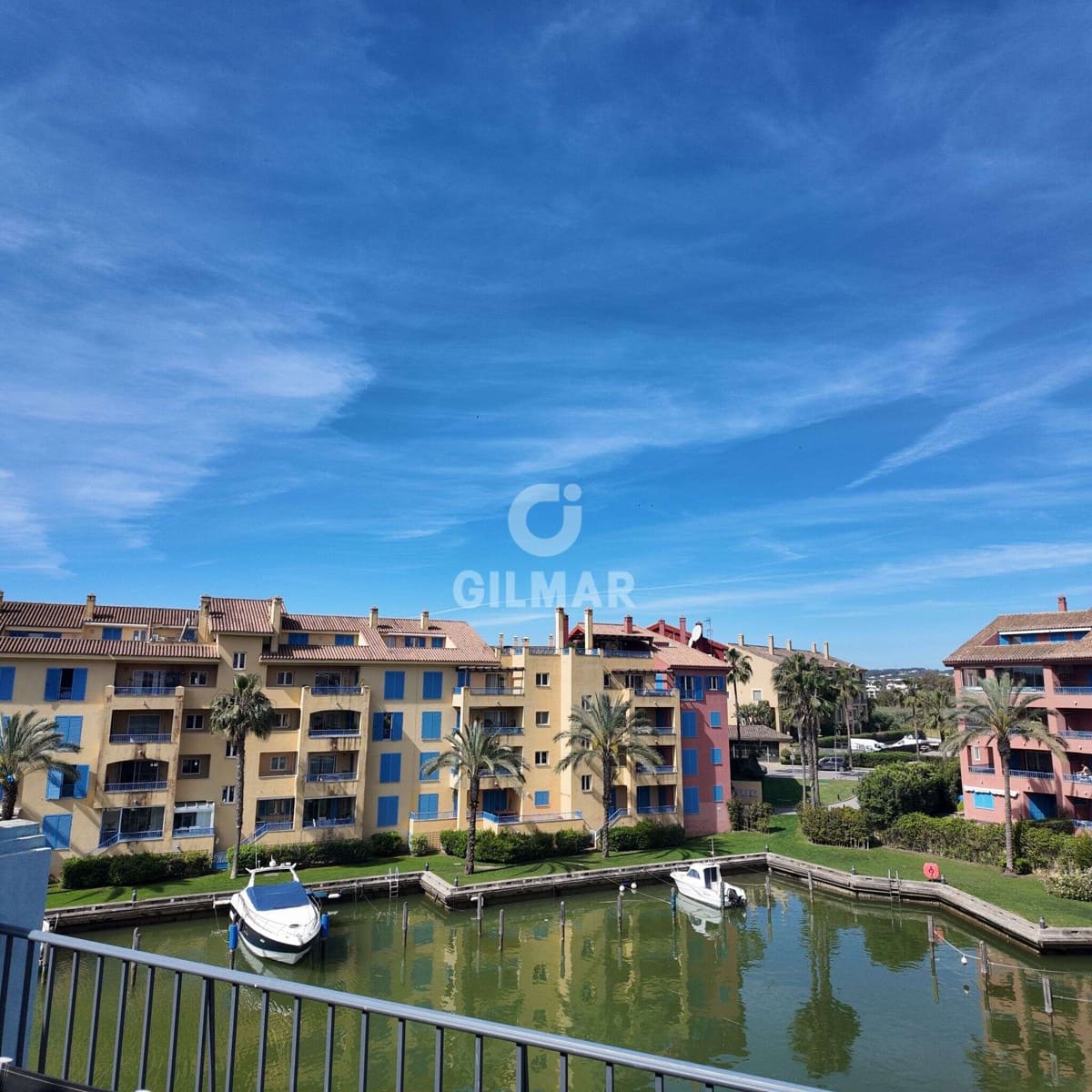 3 soverom Penthouse til salgs i Sotogrande med svømmebasseng garasje - € 720 000 (Ref: 9787904)