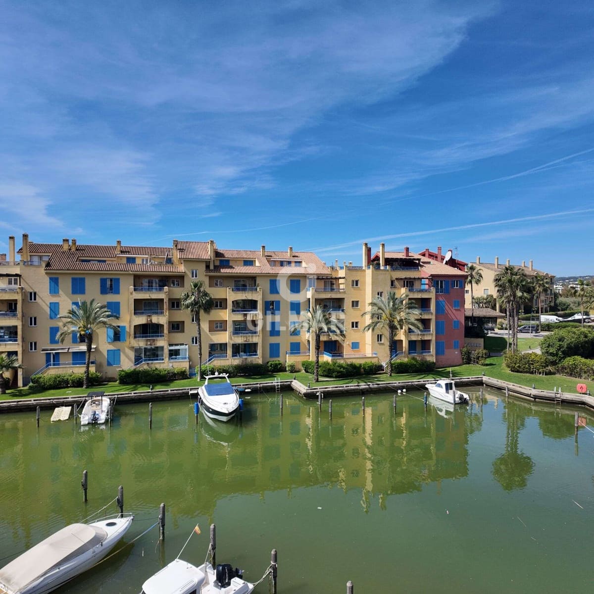 3 soverom Penthouse til salgs i Sotogrande med svømmebasseng garasje - € 720 000 (Ref: 9787904)