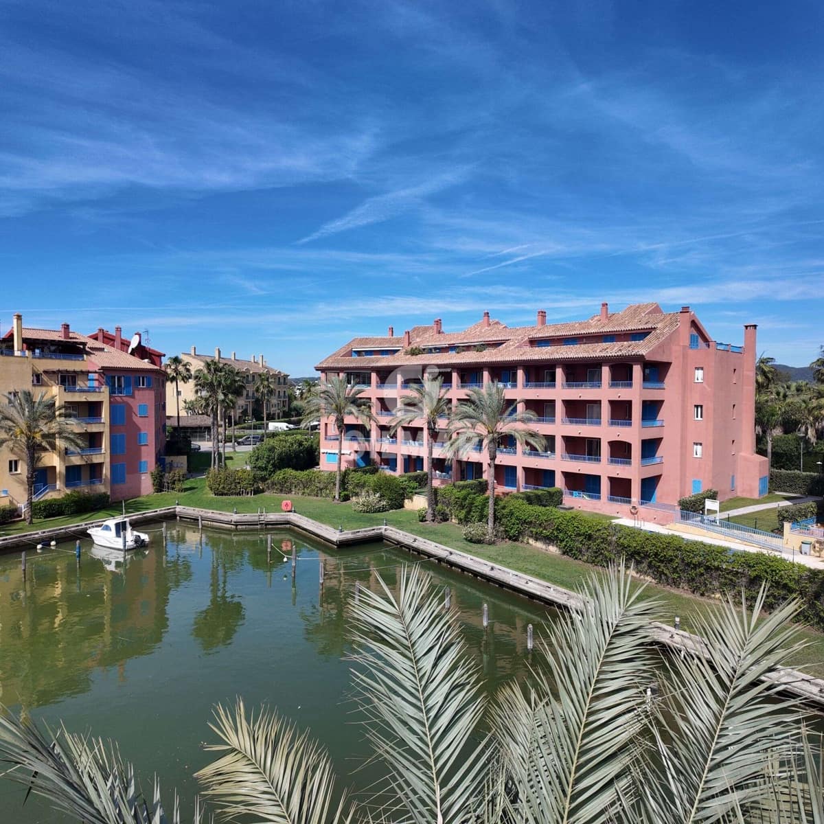 3 soverom Penthouse til salgs i Sotogrande med svømmebasseng garasje - € 720 000 (Ref: 9787904)