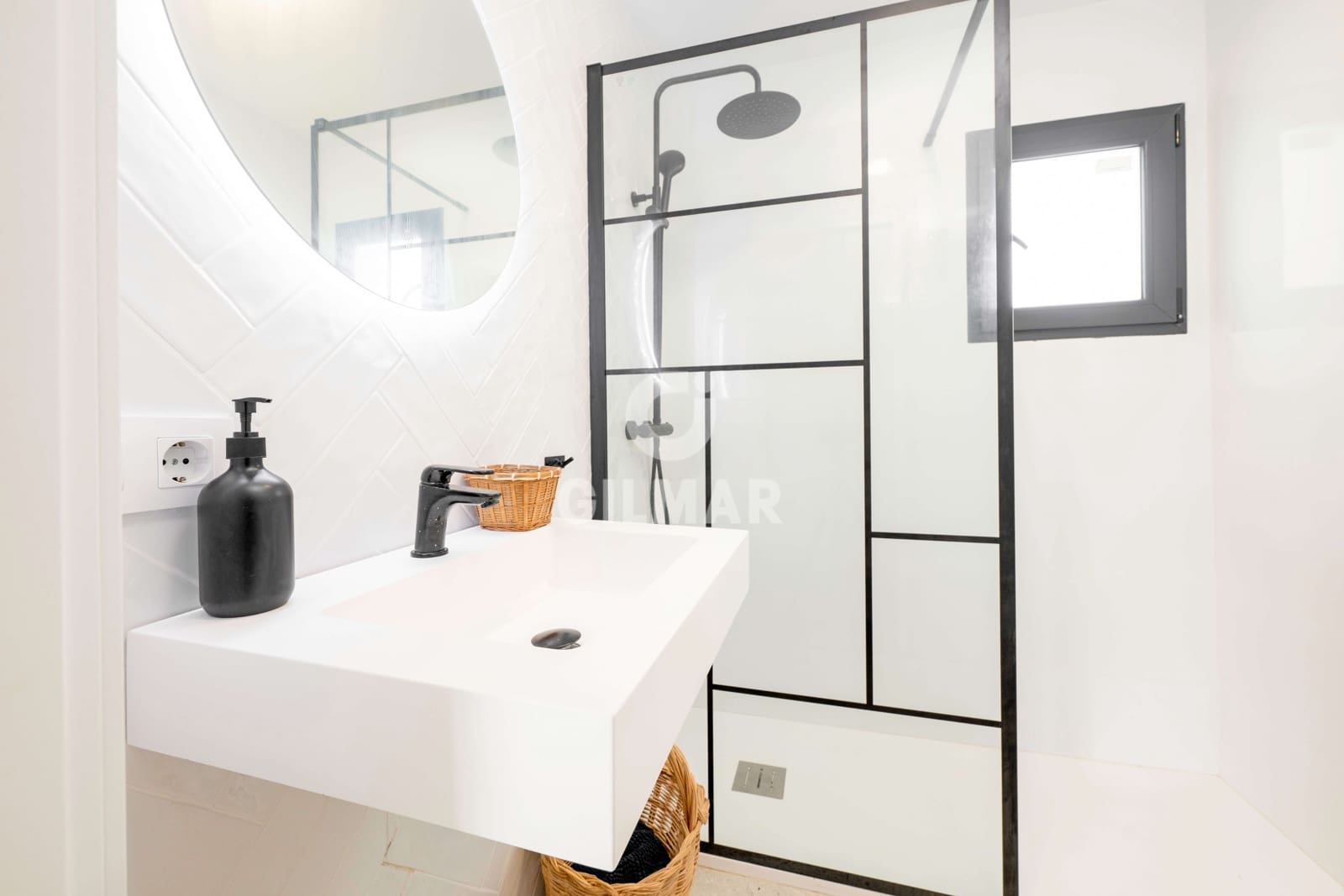 5 chambre Villa/Maison à vendre à Barbate avec garage - 650 000 € (Ref: 9787985)