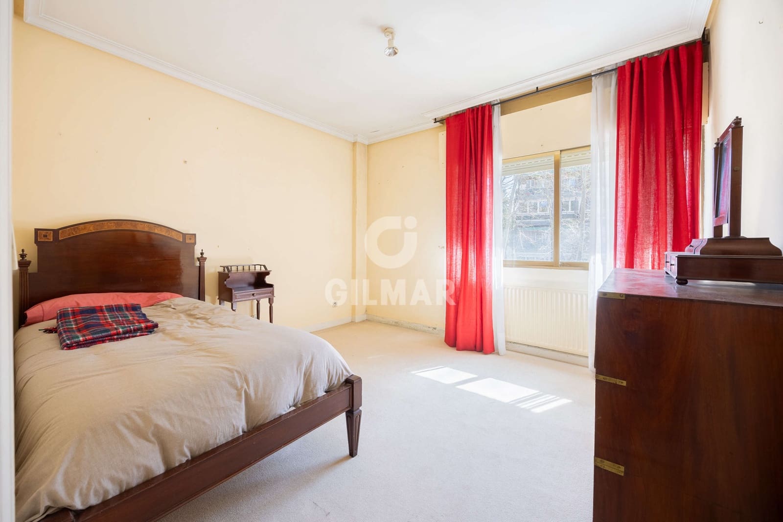 6 soverom Kjedet enebolig til salgs i Madrid by med svømmebasseng - € 2 700 000 (Ref: 9793502)