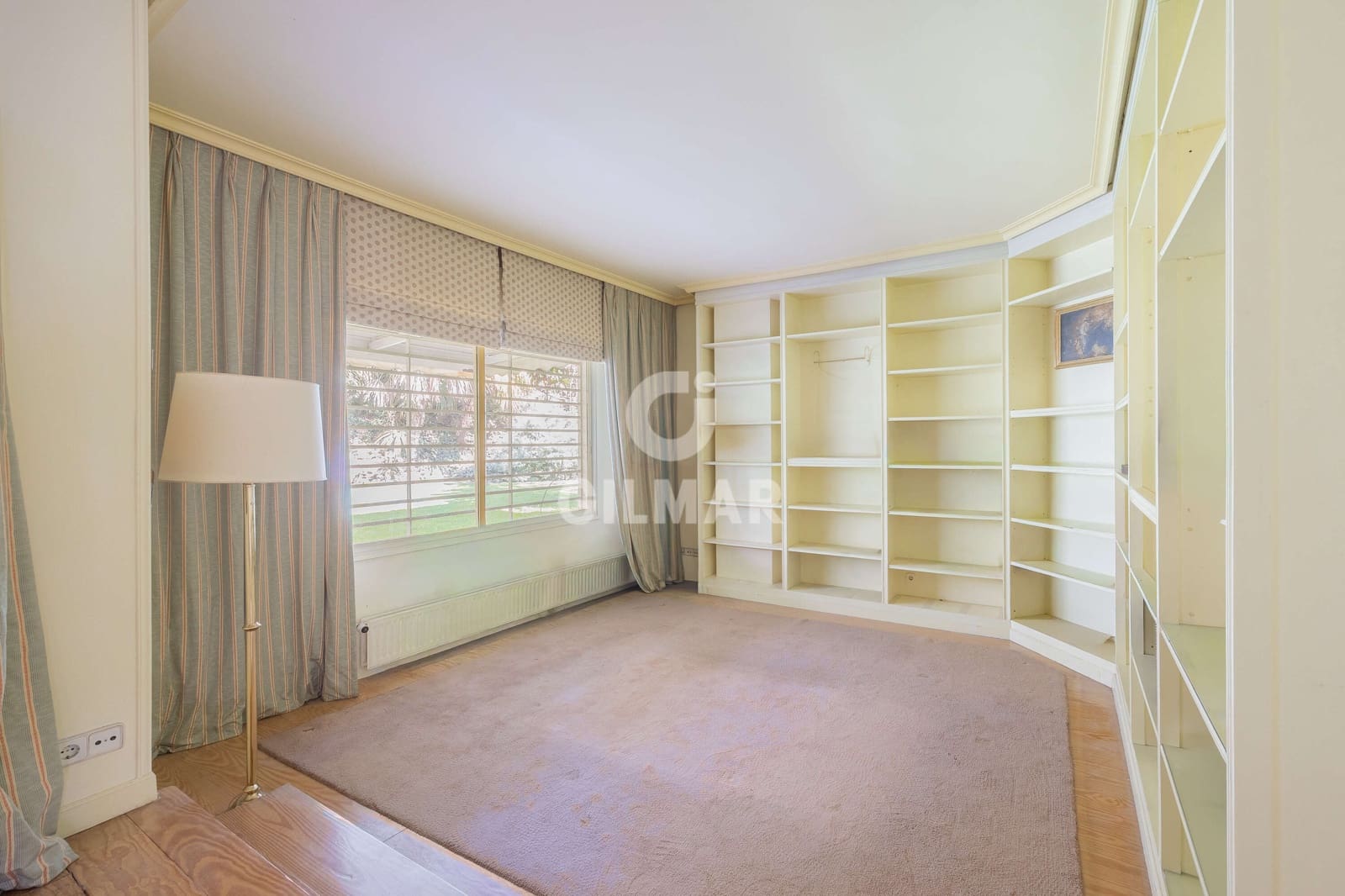 6 soverom Kjedet enebolig til salgs i Madrid by med svømmebasseng - € 2 700 000 (Ref: 9793502)