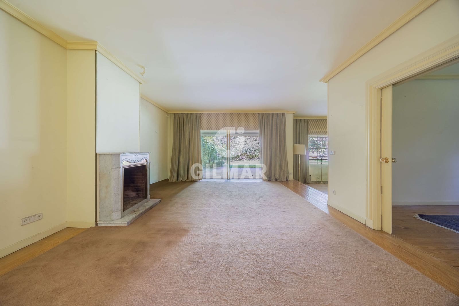 6 soverom Kjedet enebolig til salgs i Madrid by med svømmebasseng - € 2 700 000 (Ref: 9793502)