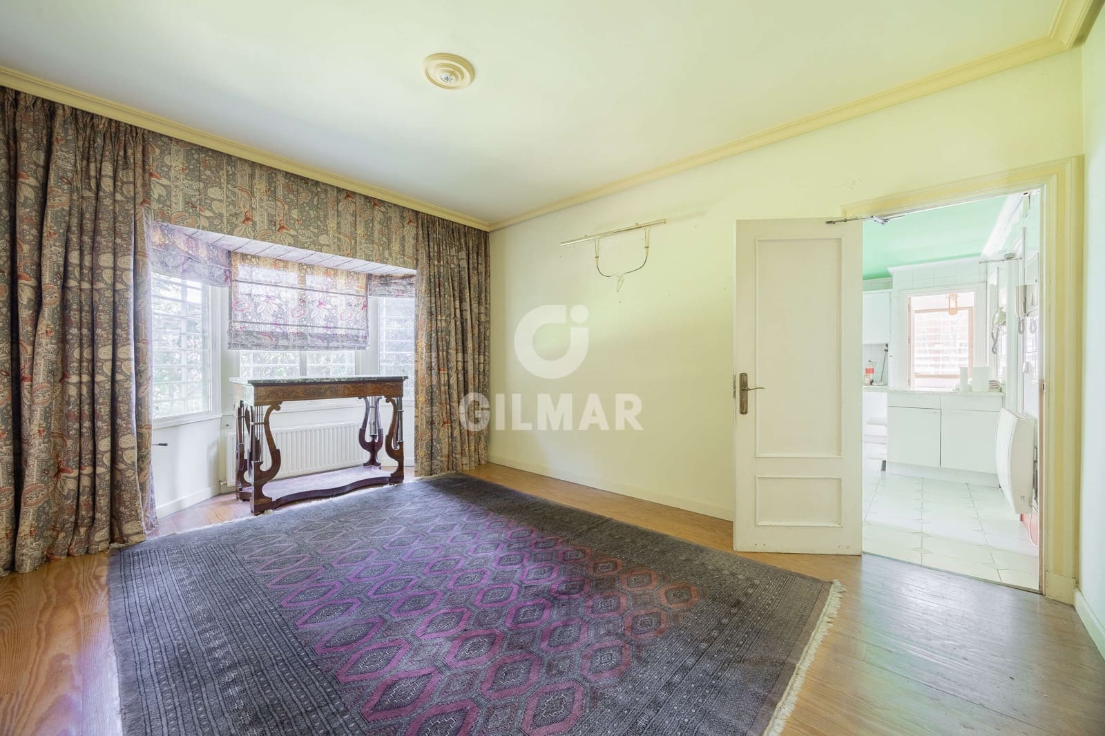 6 soverom Kjedet enebolig til salgs i Madrid by med svømmebasseng - € 2 700 000 (Ref: 9793502)