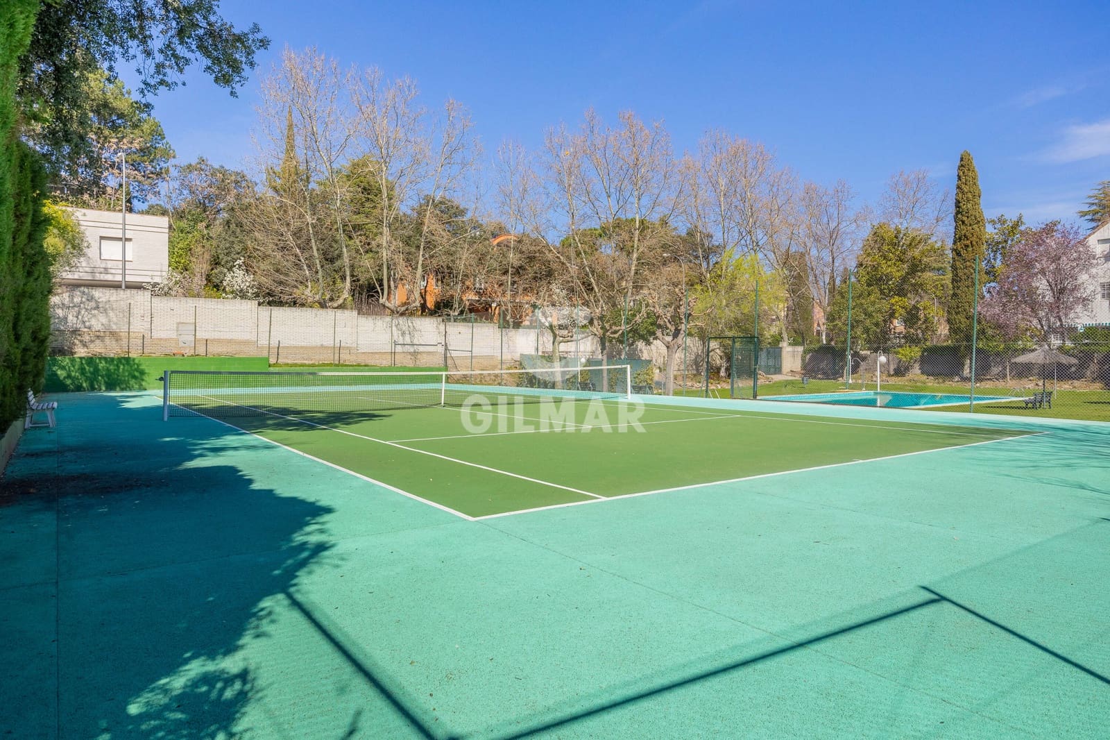 6 soverom Kjedet enebolig til salgs i Madrid by med svømmebasseng - € 2 700 000 (Ref: 9793502)