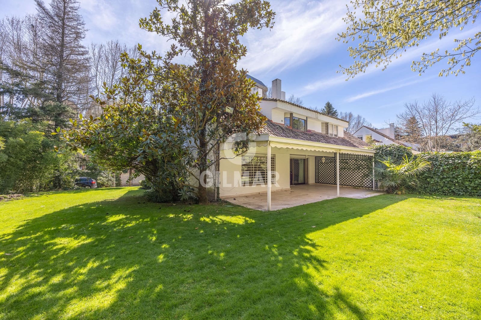 6 soverom Kjedet enebolig til salgs i Madrid by med svømmebasseng - € 2 700 000 (Ref: 9793502)