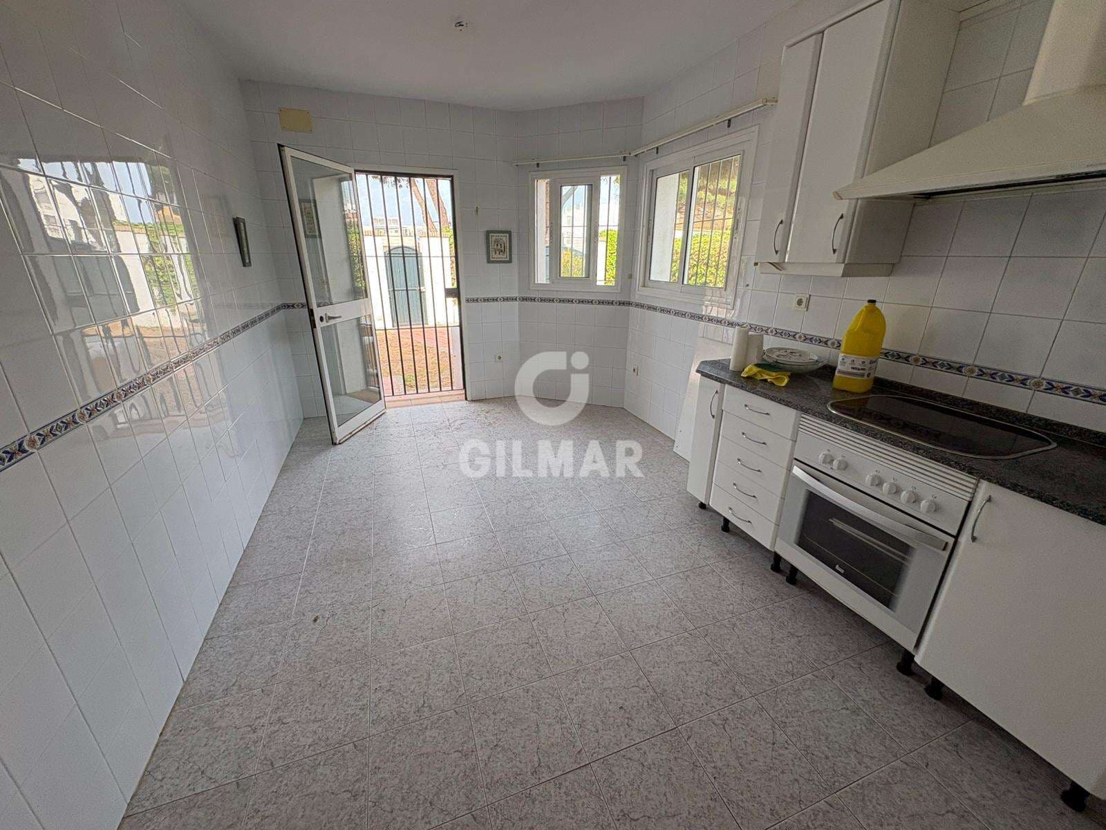 3 soveværelse Villa til leje i El Puerto de Santa Maria med garage - € 1.700 (Ref: 9795344)