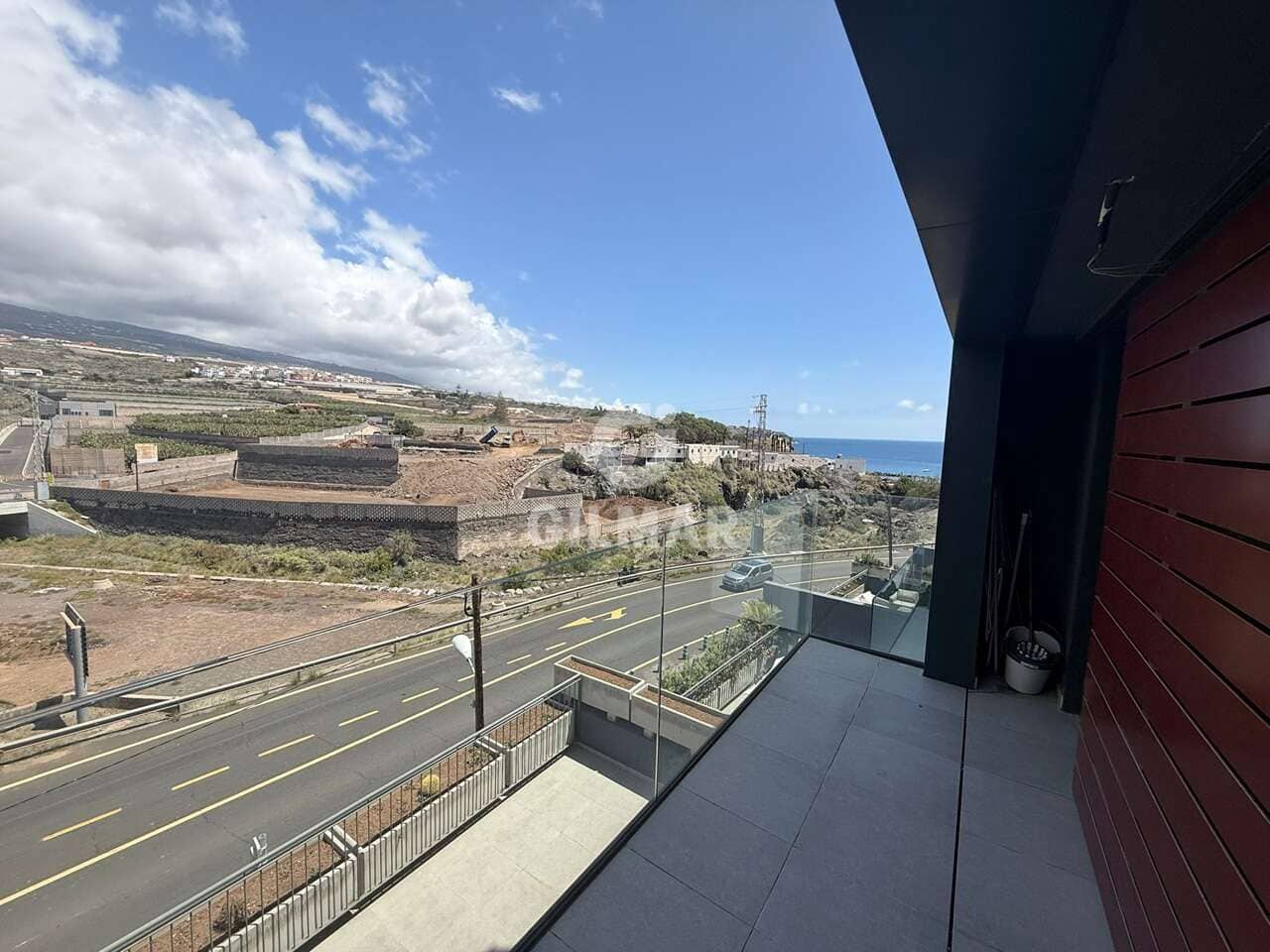 2 bedroom Flat for sale in Playa San Juan with garage - € 315,000 (Ref: 9795722)