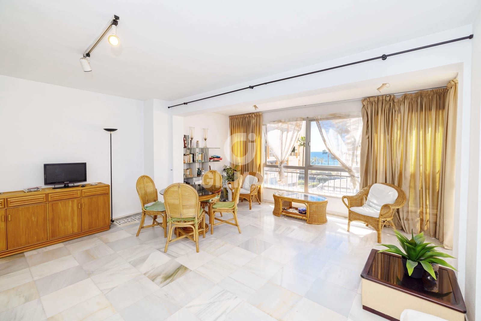 2 chambre Appartement à vendre à Marbella avec piscine garage - 430 000 € (Ref: 9802967)