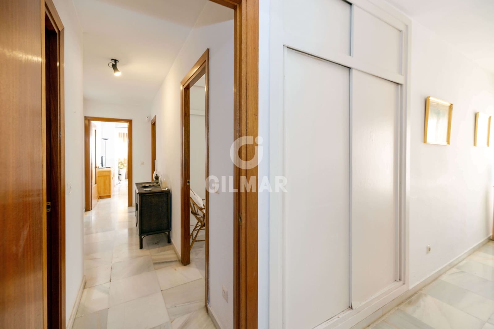 2 chambre Appartement à vendre à Marbella avec piscine garage - 430 000 € (Ref: 9802967)