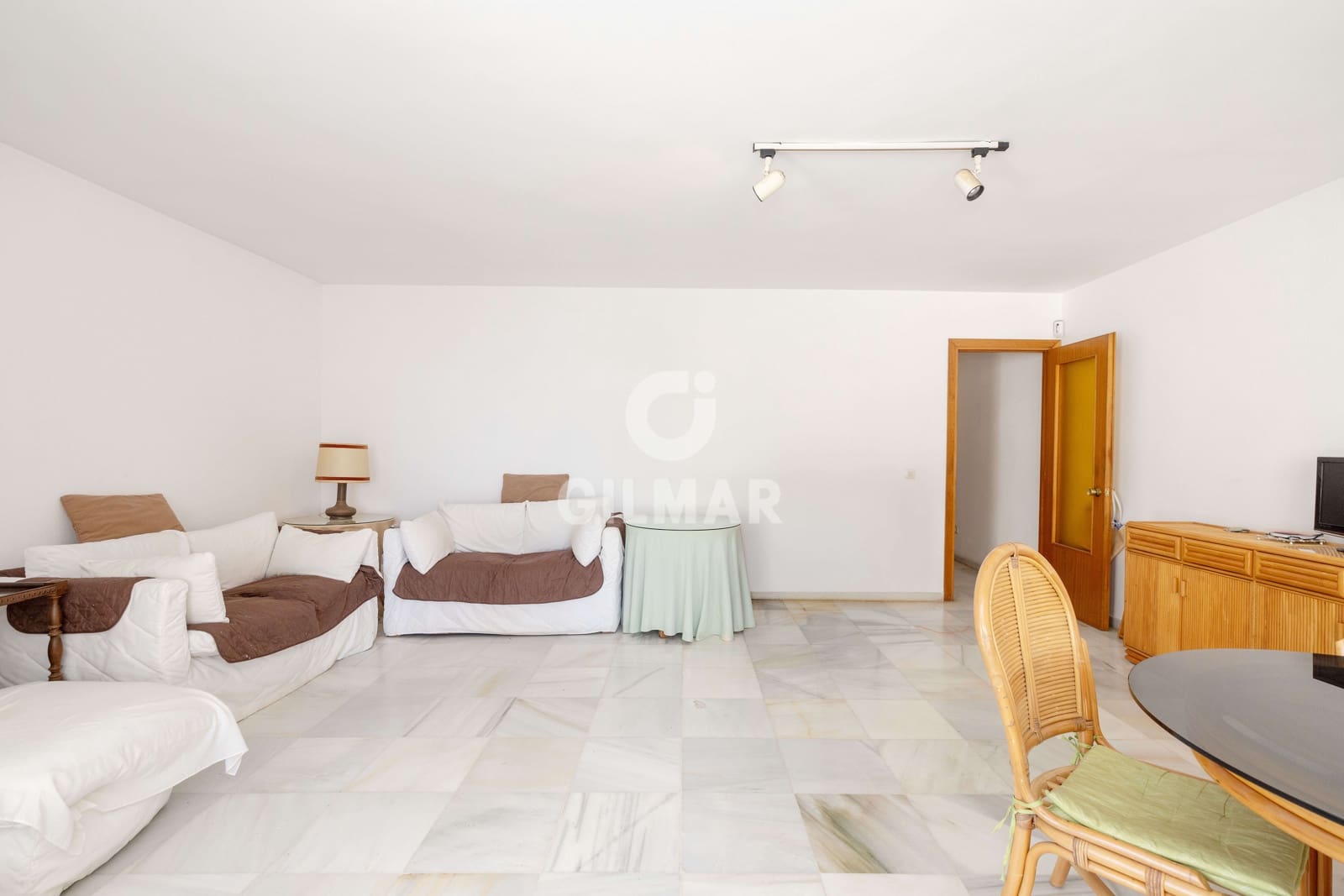 2 chambre Appartement à vendre à Marbella avec piscine garage - 430 000 € (Ref: 9802967)