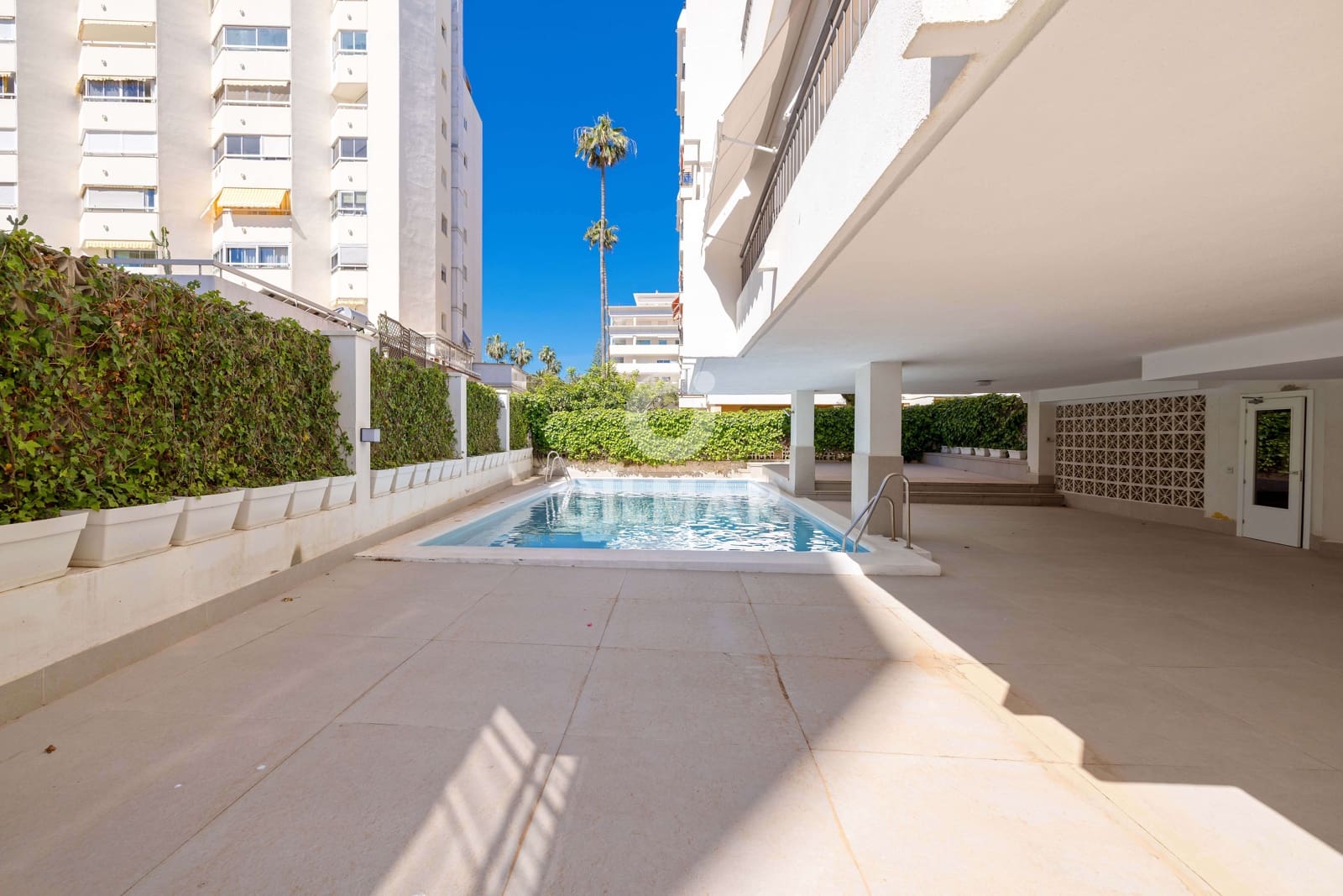 2 chambre Appartement à vendre à Marbella avec piscine garage - 430 000 € (Ref: 9802967)